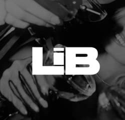 imagen del evento: LIB SÁBADO 08.08 🪩